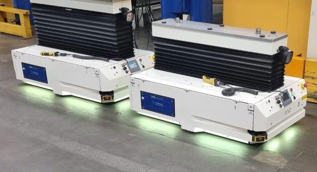 Özel kaldırma AGV Otomatik yönlendirilmiş araç tüm çevre mekanum tekerlek sürücüsü ile hassas doklama yükü 1500KG